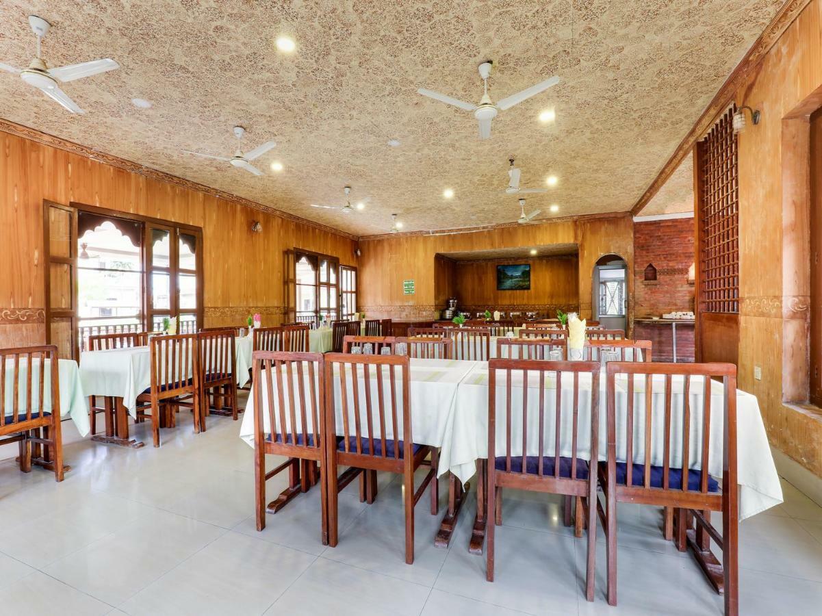 Hotel Wildlife Camp Саураха Экстерьер фото